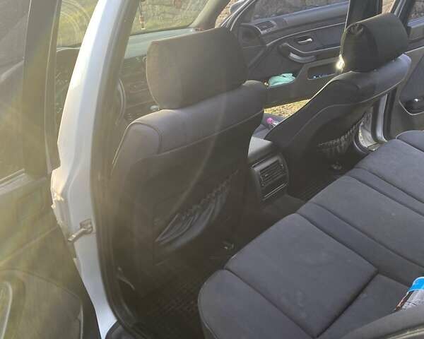 Серый БМВ 5 Серия, объемом двигателя 2 л и пробегом 330 тыс. км за 4200 $, фото 23 на Automoto.ua