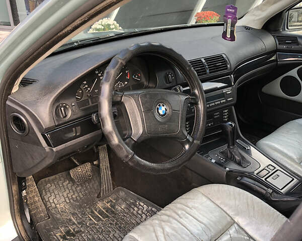 Серый БМВ 5 Серия, объемом двигателя 1.99 л и пробегом 248 тыс. км за 3800 $, фото 15 на Automoto.ua
