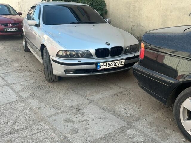 Серый БМВ 5 Серия, объемом двигателя 2.5 л и пробегом 183 тыс. км за 5500 $, фото 7 на Automoto.ua