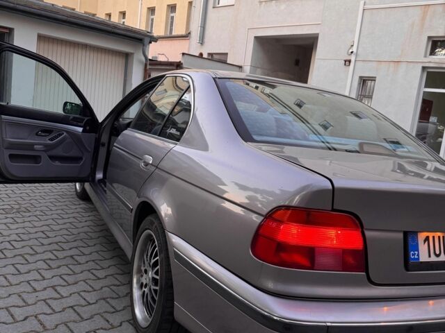 Сірий БМВ 5 Серія, об'ємом двигуна 2.5 л та пробігом 261 тис. км за 4500 $, фото 5 на Automoto.ua