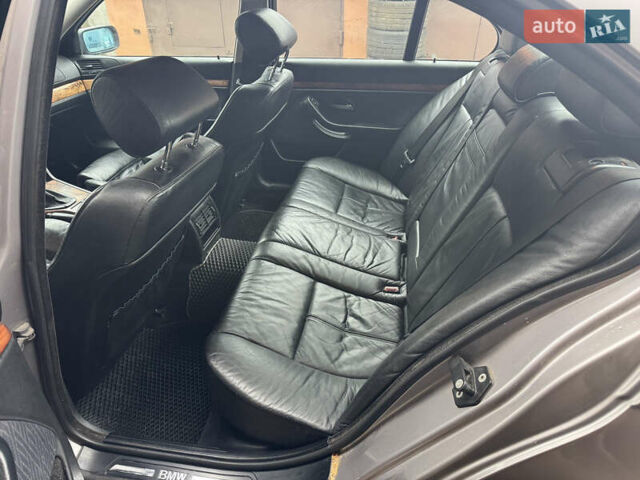 Серый БМВ 5 Серия, объемом двигателя 1.99 л и пробегом 350 тыс. км за 4500 $, фото 8 на Automoto.ua