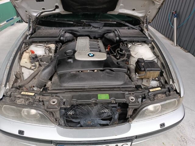 Сірий БМВ 5 Серія, об'ємом двигуна 2.9 л та пробігом 300 тис. км за 4200 $, фото 9 на Automoto.ua