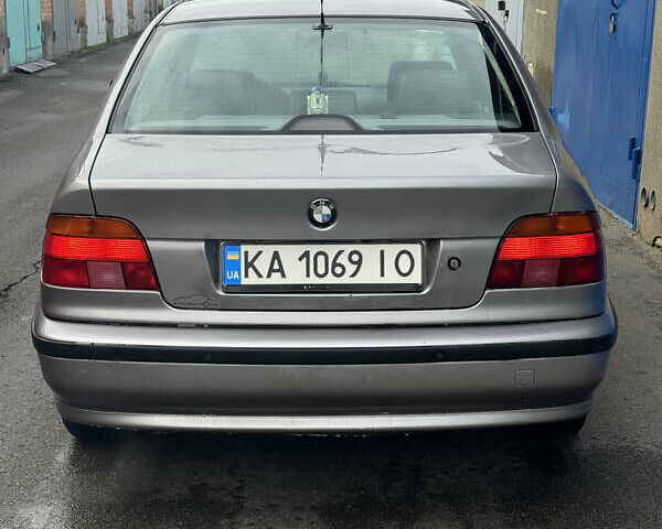 Серый БМВ 5 Серия, объемом двигателя 1.99 л и пробегом 350 тыс. км за 4500 $, фото 3 на Automoto.ua