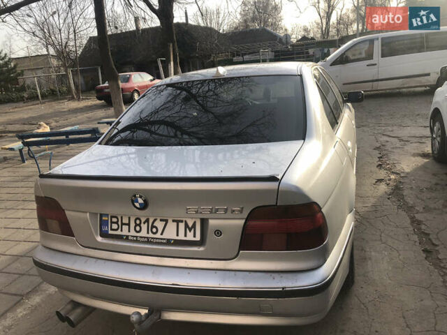 Серый БМВ 5 Серия, объемом двигателя 3 л и пробегом 260 тыс. км за 4500 $, фото 6 на Automoto.ua