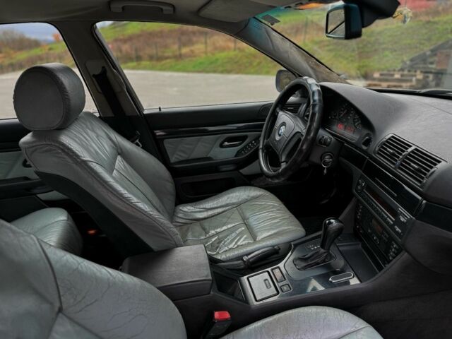 Серый БМВ 5 Серия, объемом двигателя 2 л и пробегом 247 тыс. км за 3600 $, фото 19 на Automoto.ua