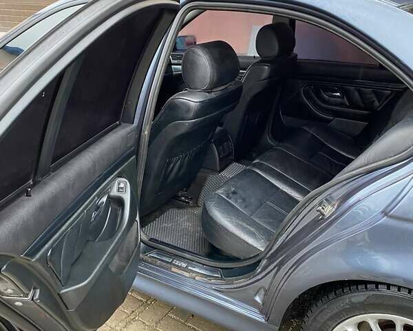 Серый БМВ 5 Серия, объемом двигателя 2.5 л и пробегом 500 тыс. км за 4600 $, фото 10 на Automoto.ua