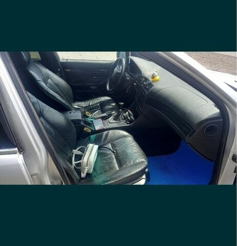 Серый БМВ 5 Серия, объемом двигателя 2.5 л и пробегом 400 тыс. км за 2800 $, фото 4 на Automoto.ua