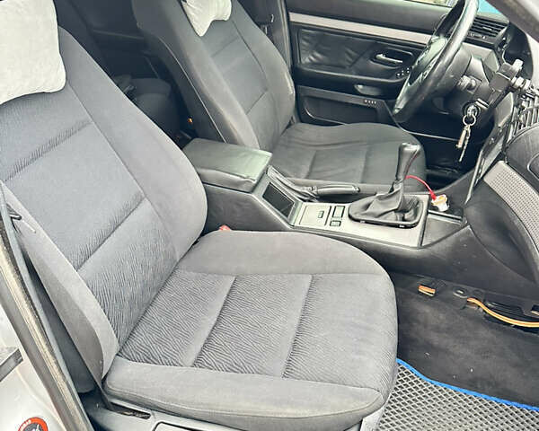 Серый БМВ 5 Серия, объемом двигателя 3 л и пробегом 380 тыс. км за 5000 $, фото 7 на Automoto.ua