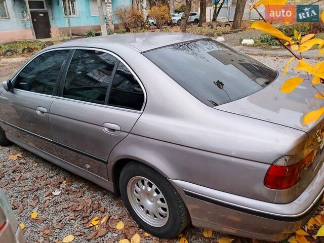 Серый БМВ 5 Серия, объемом двигателя 2 л и пробегом 332 тыс. км за 3500 $, фото 7 на Automoto.ua