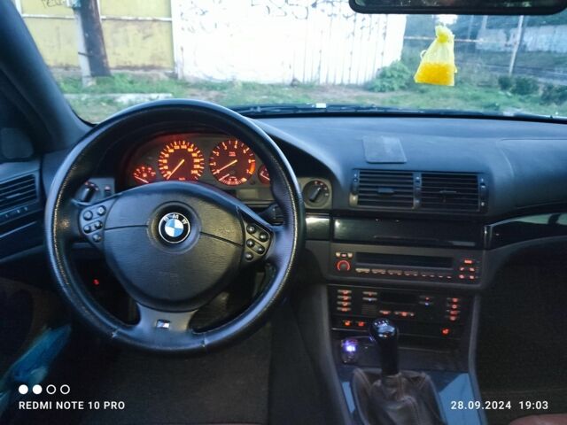 Серый БМВ 5 Серия, объемом двигателя 2.8 л и пробегом 390 тыс. км за 3700 $, фото 5 на Automoto.ua