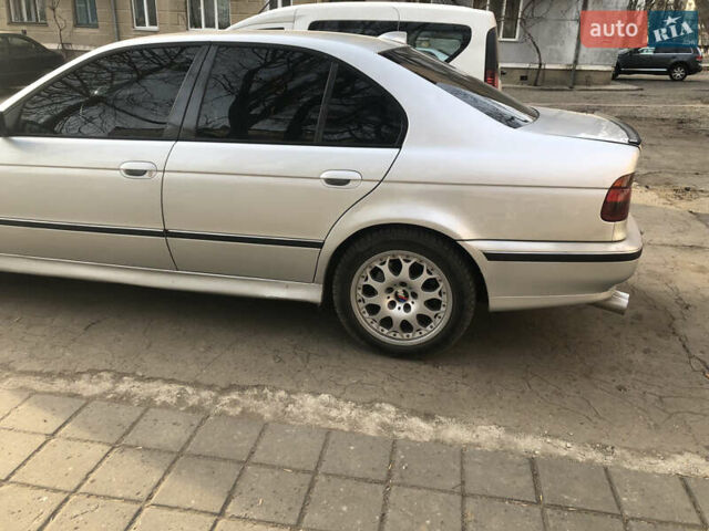 Серый БМВ 5 Серия, объемом двигателя 3 л и пробегом 260 тыс. км за 4500 $, фото 7 на Automoto.ua