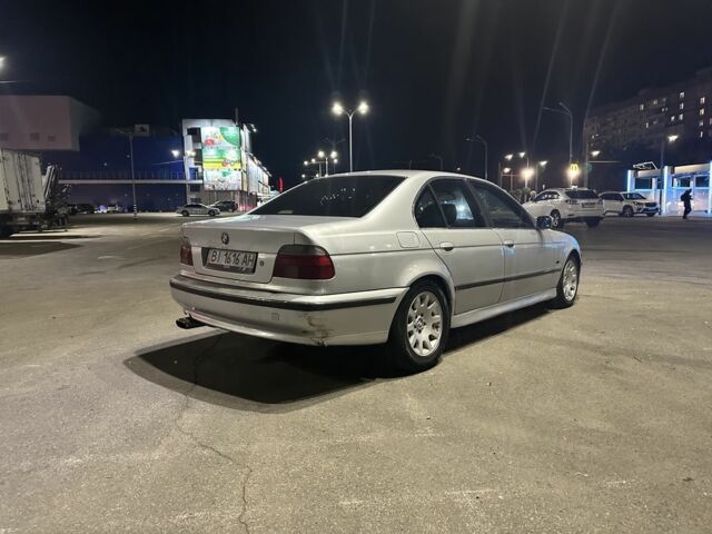 Серый БМВ 5 Серия, объемом двигателя 3 л и пробегом 356 тыс. км за 3800 $, фото 4 на Automoto.ua