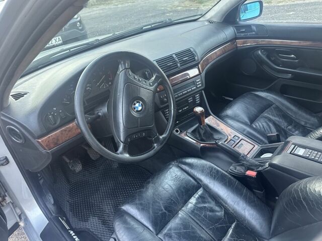 Серый БМВ 5 Серия, объемом двигателя 3 л и пробегом 356 тыс. км за 3800 $, фото 7 на Automoto.ua