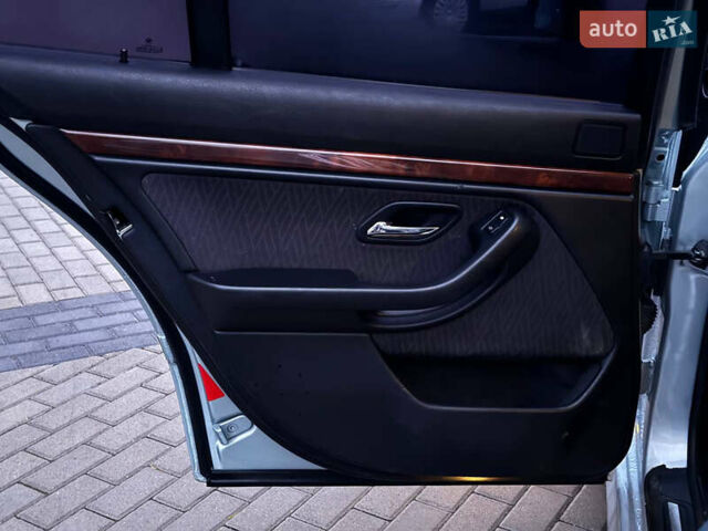 Сірий БМВ 5 Серія, об'ємом двигуна 2.5 л та пробігом 264 тис. км за 6000 $, фото 16 на Automoto.ua