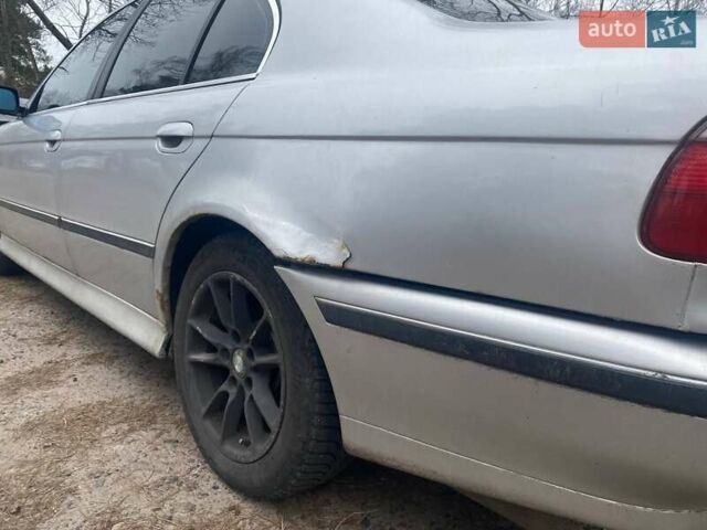 Серый БМВ 5 Серия, объемом двигателя 2 л и пробегом 414 тыс. км за 4000 $, фото 8 на Automoto.ua