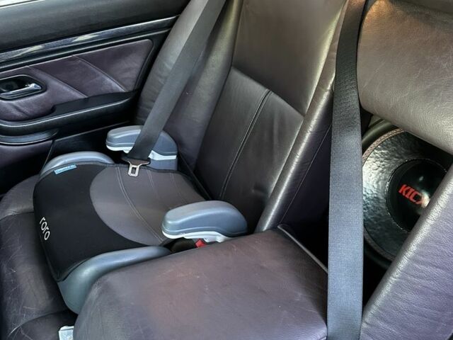 Серый БМВ 5 Серия, объемом двигателя 2.8 л и пробегом 400 тыс. км за 4500 $, фото 4 на Automoto.ua