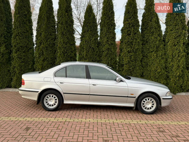 Серый БМВ 5 Серия, объемом двигателя 2.5 л и пробегом 436 тыс. км за 3350 $, фото 5 на Automoto.ua