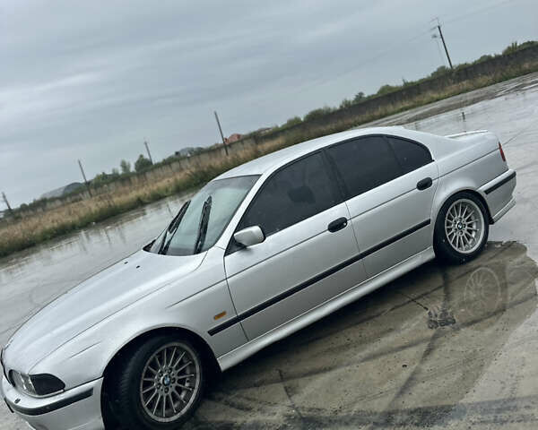 Серый БМВ 5 Серия, объемом двигателя 2.93 л и пробегом 350 тыс. км за 3800 $, фото 3 на Automoto.ua