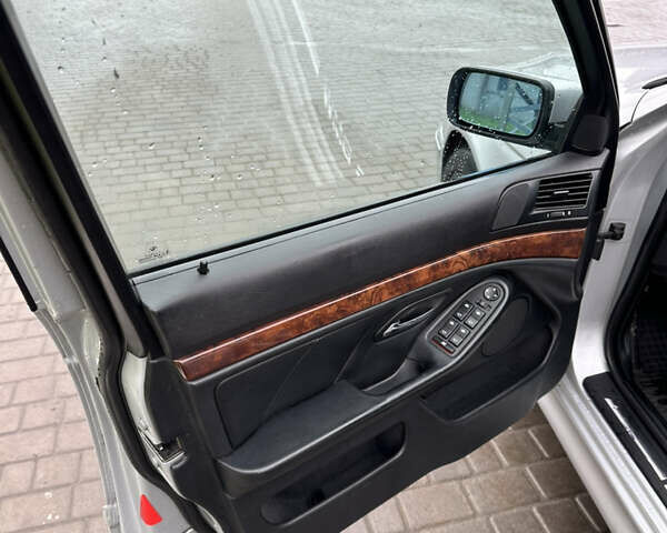 Сірий БМВ 5 Серія, об'ємом двигуна 2.93 л та пробігом 350 тис. км за 6200 $, фото 13 на Automoto.ua