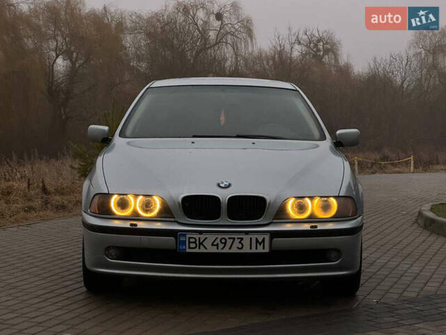 Сірий БМВ 5 Серія, об'ємом двигуна 2.5 л та пробігом 264 тис. км за 6000 $, фото 3 на Automoto.ua