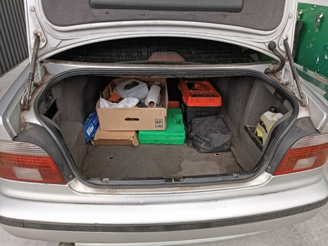 Сірий БМВ 5 Серія, об'ємом двигуна 2.9 л та пробігом 300 тис. км за 4200 $, фото 10 на Automoto.ua