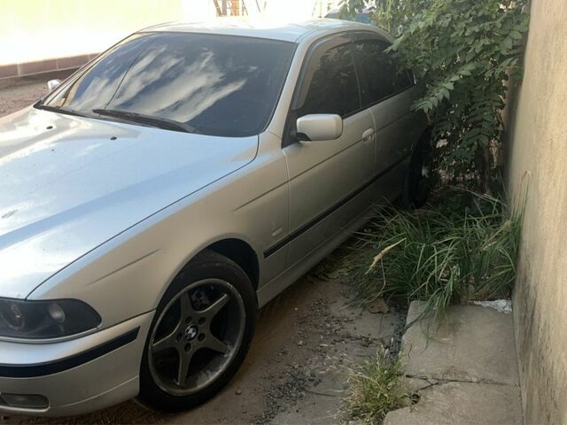 Серый БМВ 5 Серия, объемом двигателя 2.5 л и пробегом 183 тыс. км за 5500 $, фото 4 на Automoto.ua