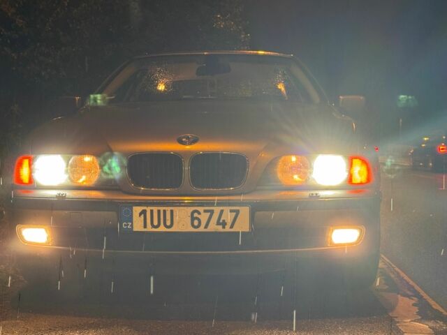 Сірий БМВ 5 Серія, об'ємом двигуна 2.5 л та пробігом 261 тис. км за 4500 $, фото 2 на Automoto.ua