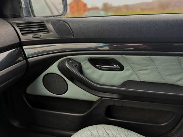 Серый БМВ 5 Серия, объемом двигателя 2 л и пробегом 247 тыс. км за 3600 $, фото 17 на Automoto.ua