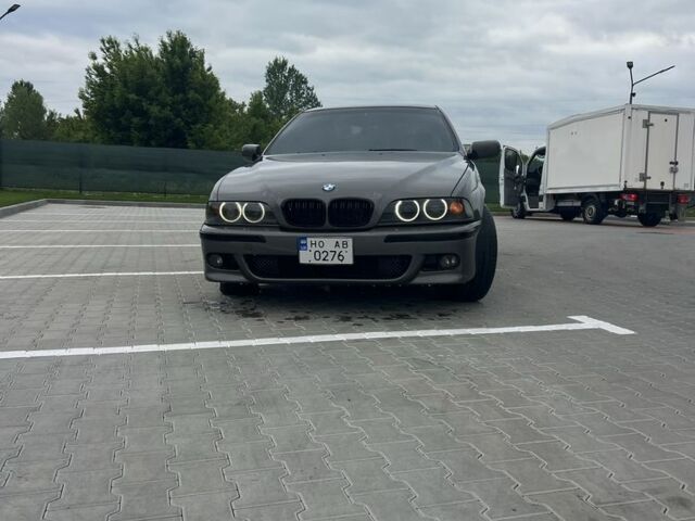 Серый БМВ 5 Серия, объемом двигателя 2.9 л и пробегом 400 тыс. км за 4200 $, фото 1 на Automoto.ua