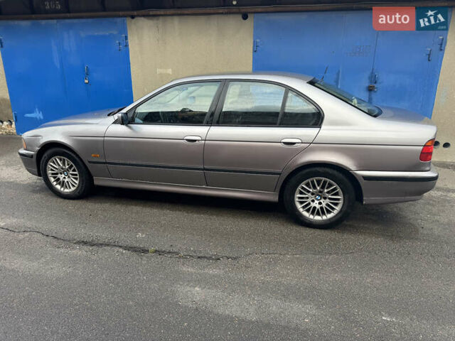 Серый БМВ 5 Серия, объемом двигателя 1.99 л и пробегом 350 тыс. км за 4500 $, фото 5 на Automoto.ua