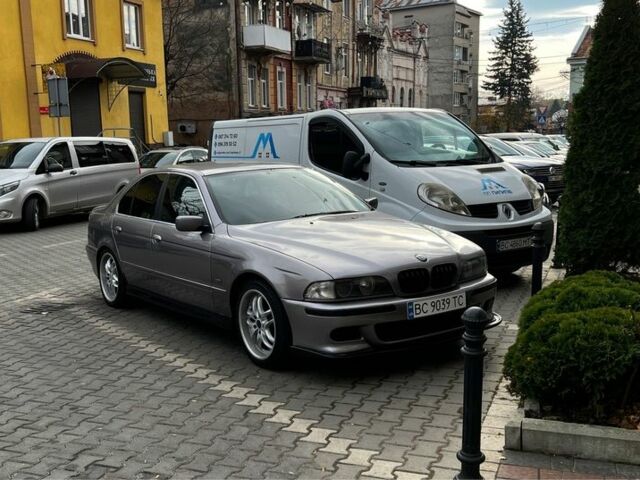 Серый БМВ 5 Серия, объемом двигателя 2.5 л и пробегом 350 тыс. км за 1000 $, фото 3 на Automoto.ua