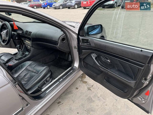 Сірий БМВ 5 Серія, об'ємом двигуна 2 л та пробігом 583 тис. км за 2999 $, фото 39 на Automoto.ua