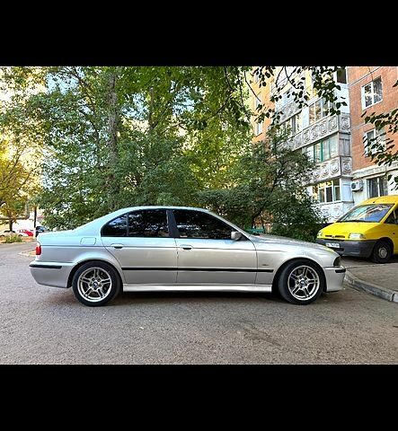 Сірий БМВ 5 Серія, об'ємом двигуна 2.9 л та пробігом 414 тис. км за 8000 $, фото 5 на Automoto.ua