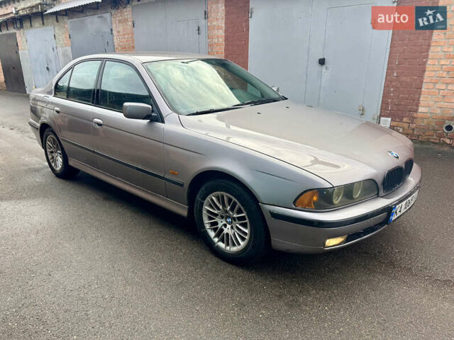 Серый БМВ 5 Серия, объемом двигателя 1.99 л и пробегом 350 тыс. км за 4500 $, фото 2 на Automoto.ua