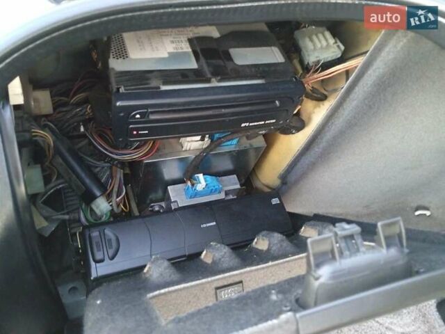 Серый БМВ 5 Серия, объемом двигателя 2.9 л и пробегом 485 тыс. км за 6886 $, фото 9 на Automoto.ua