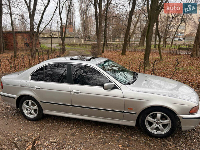 Серый БМВ 5 Серия, объемом двигателя 2.5 л и пробегом 300 тыс. км за 4300 $, фото 13 на Automoto.ua