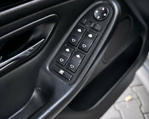 Серый БМВ 5 Серия, объемом двигателя 3.43 л и пробегом 271 тыс. км за 7300 $, фото 12 на Automoto.ua