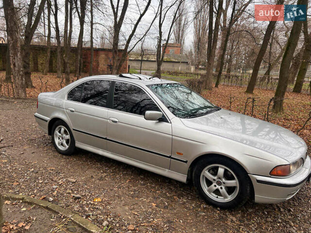 Серый БМВ 5 Серия, объемом двигателя 2.5 л и пробегом 300 тыс. км за 4300 $, фото 12 на Automoto.ua