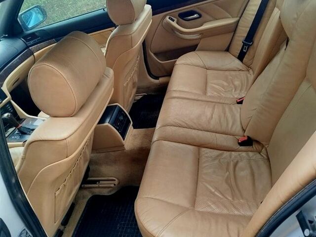 Серый БМВ 5 Серия, объемом двигателя 2 л и пробегом 250 тыс. км за 3800 $, фото 5 на Automoto.ua