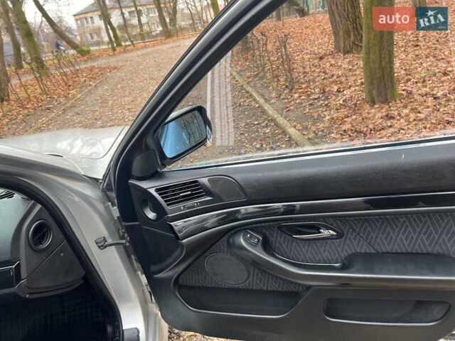 Серый БМВ 5 Серия, объемом двигателя 2.5 л и пробегом 300 тыс. км за 4300 $, фото 20 на Automoto.ua