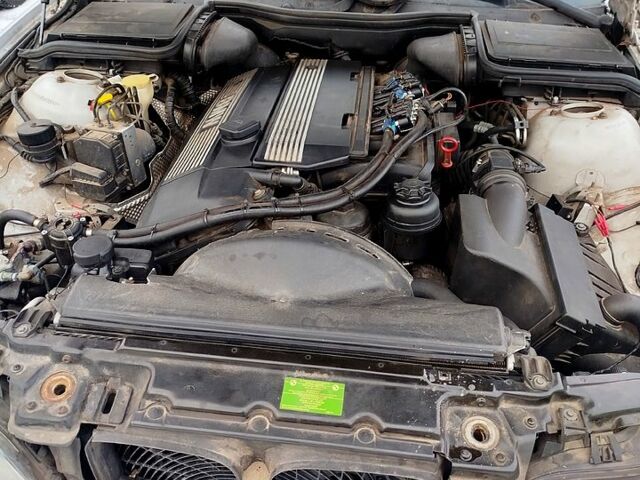 Сірий БМВ 5 Серія, об'ємом двигуна 2 л та пробігом 316 тис. км за 3800 $, фото 2 на Automoto.ua