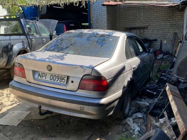 Сірий БМВ 5 Серія, об'ємом двигуна 2.5 л та пробігом 100 тис. км за 1092 $, фото 1 на Automoto.ua
