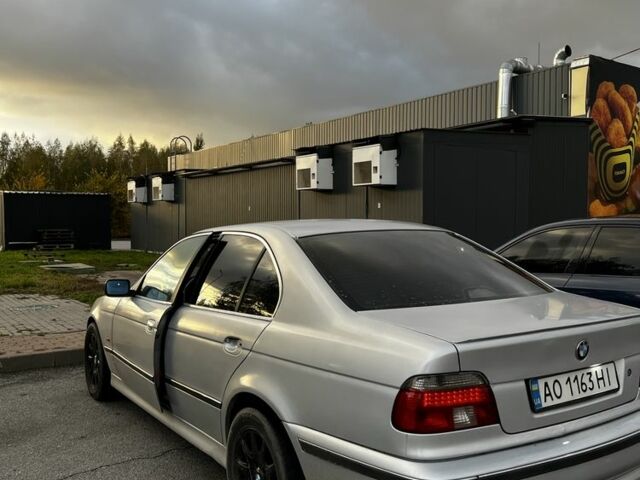 Серый БМВ 5 Серия, объемом двигателя 2.9 л и пробегом 350 тыс. км за 4600 $, фото 1 на Automoto.ua