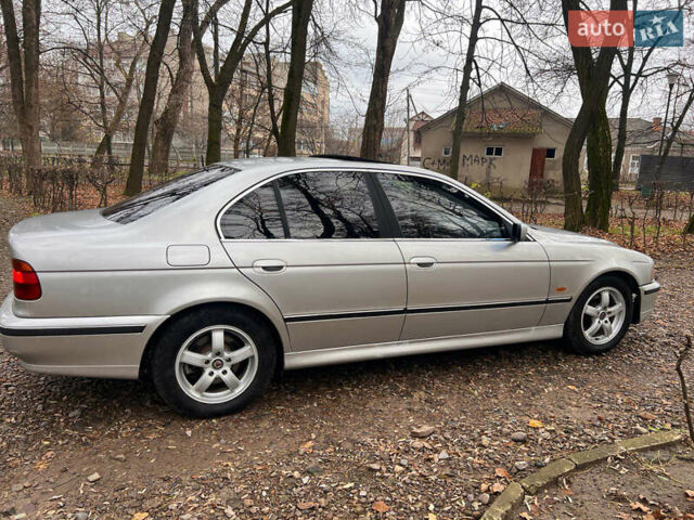 Серый БМВ 5 Серия, объемом двигателя 2.5 л и пробегом 300 тыс. км за 4300 $, фото 11 на Automoto.ua