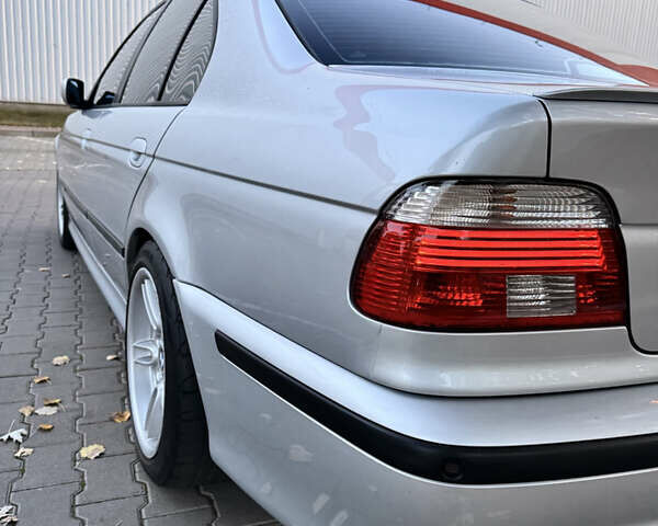 Серый БМВ 5 Серия, объемом двигателя 3.43 л и пробегом 271 тыс. км за 7300 $, фото 5 на Automoto.ua