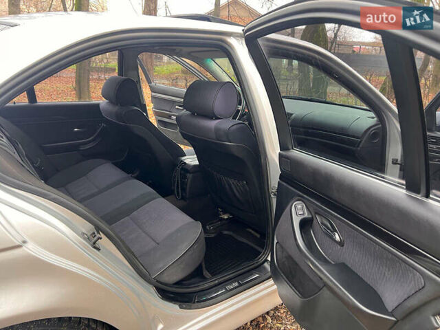 Серый БМВ 5 Серия, объемом двигателя 2.5 л и пробегом 300 тыс. км за 4300 $, фото 23 на Automoto.ua