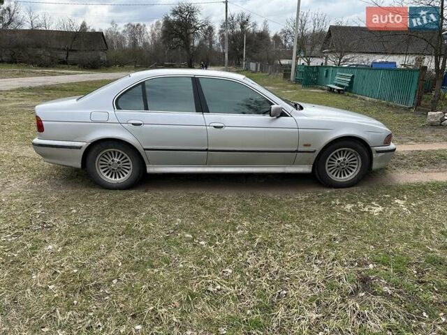 Сірий БМВ 5 Серія, об'ємом двигуна 2 л та пробігом 320 тис. км за 5100 $, фото 6 на Automoto.ua