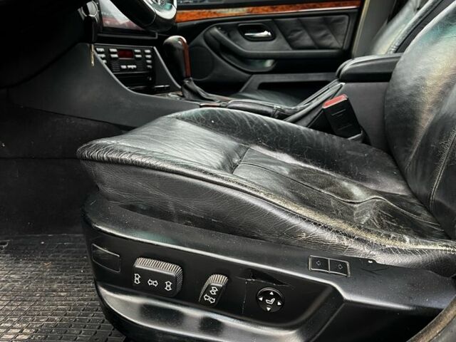 Серый БМВ 5 Серия, объемом двигателя 2.9 л и пробегом 350 тыс. км за 4600 $, фото 8 на Automoto.ua