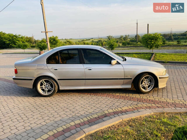 Серый БМВ 5 Серия, объемом двигателя 2.8 л и пробегом 400 тыс. км за 6300 $, фото 6 на Automoto.ua