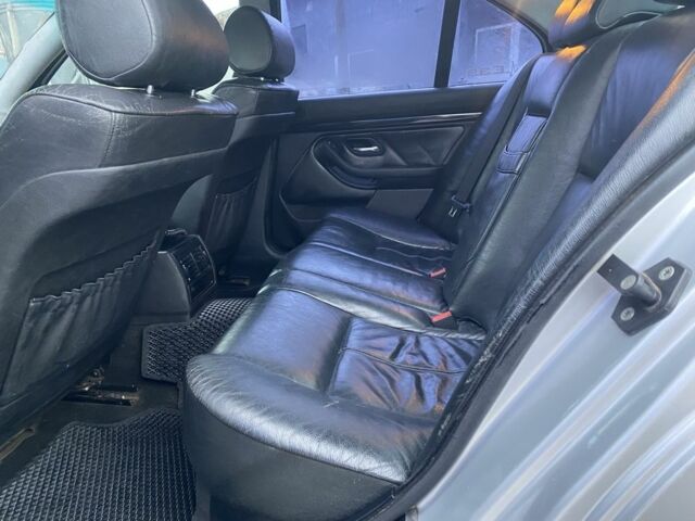 БМВ 5 Серія 2000 у Рокитне на Automoto.ua Сірий БМВ 5 Серія, об'ємом двигуна 3 л та пробігом 300 тис. км за 3850 $, фото 19 на Automoto.ua
